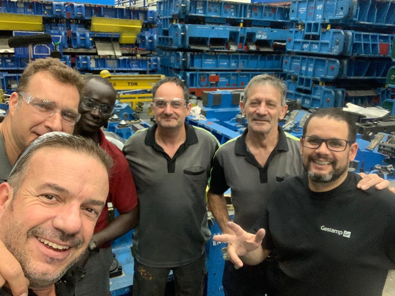 Global-U workers on site